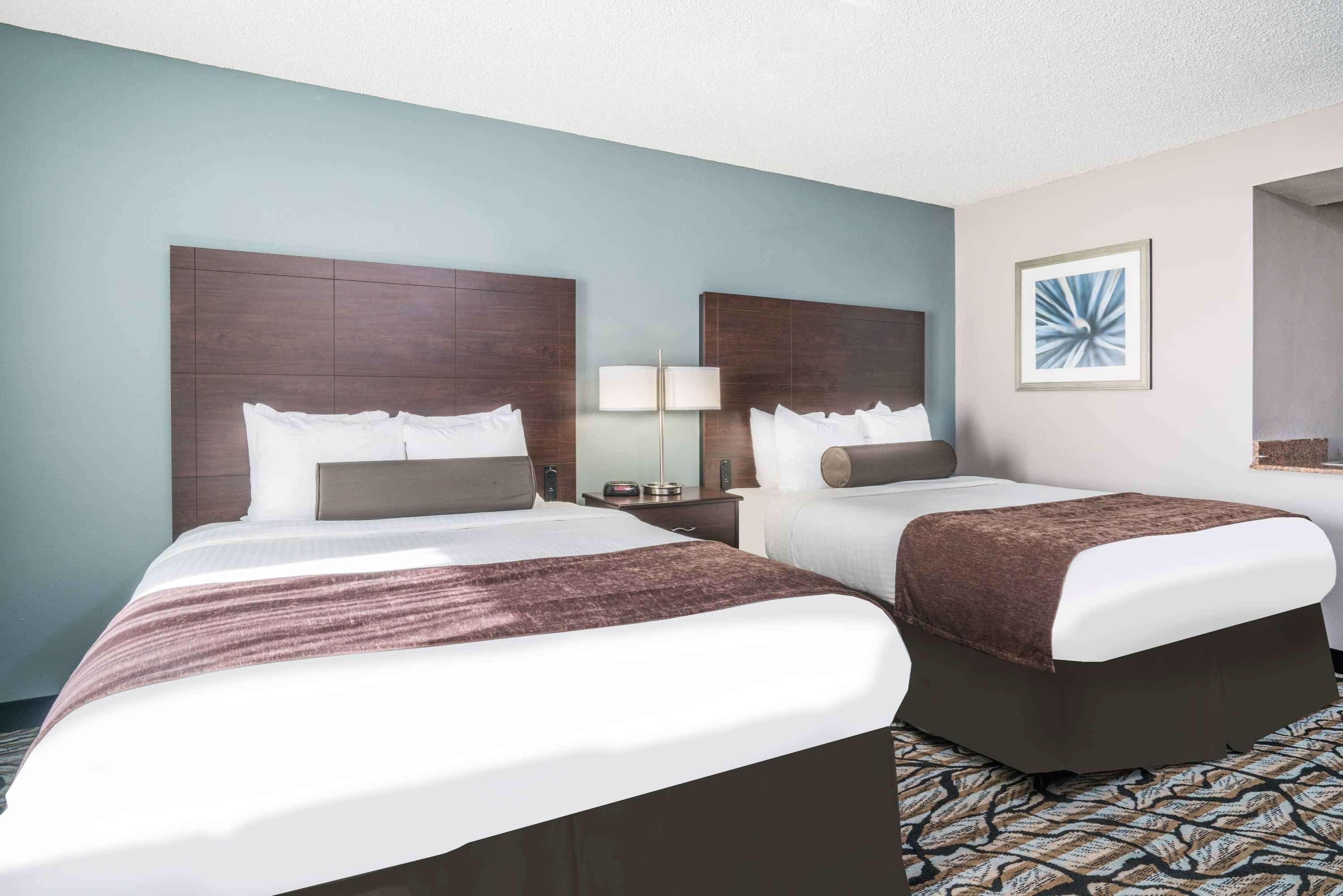 Days Inn & Suites By Wyndham Wausau Buitenkant foto