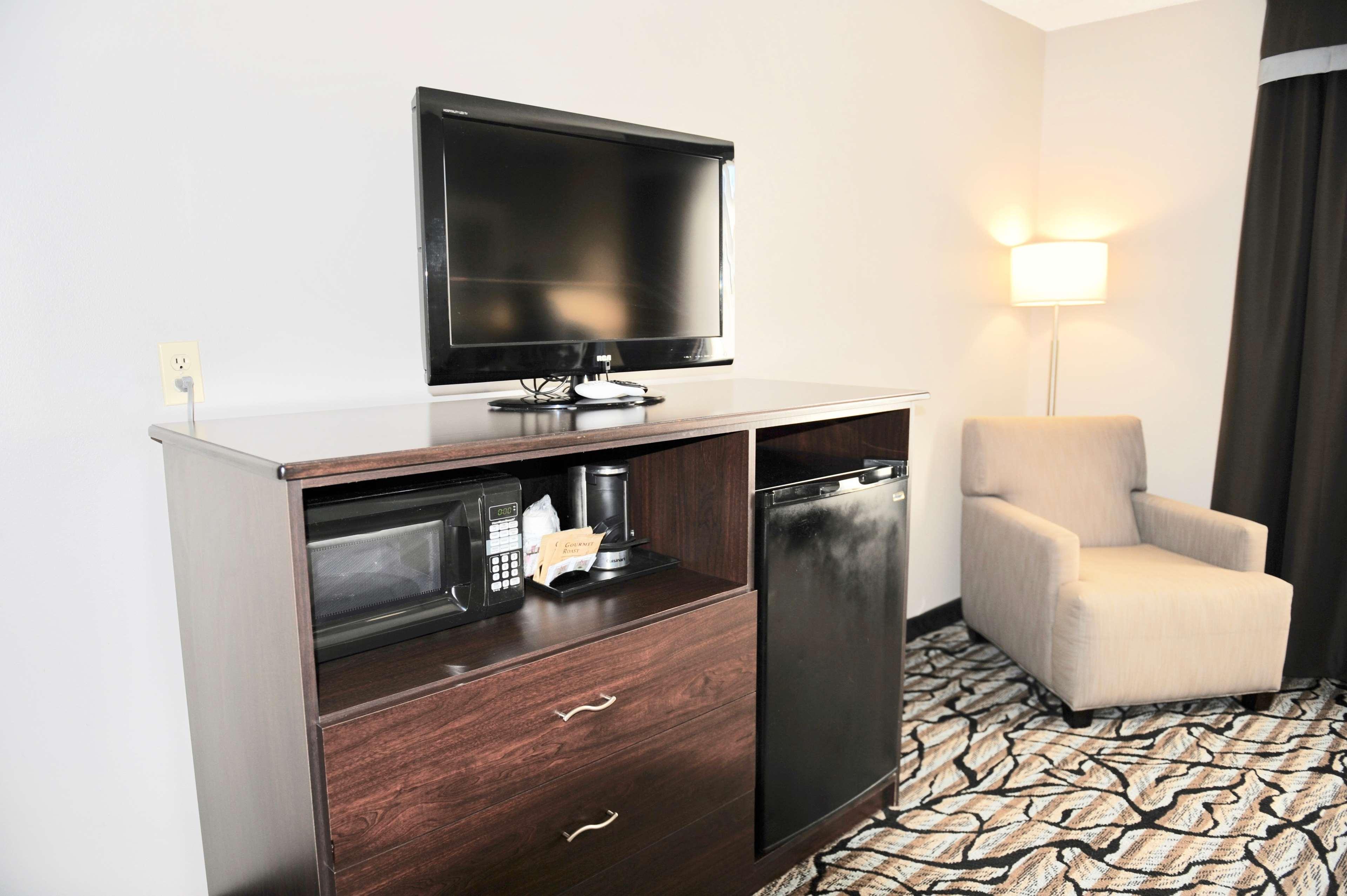 Days Inn & Suites By Wyndham Wausau Buitenkant foto