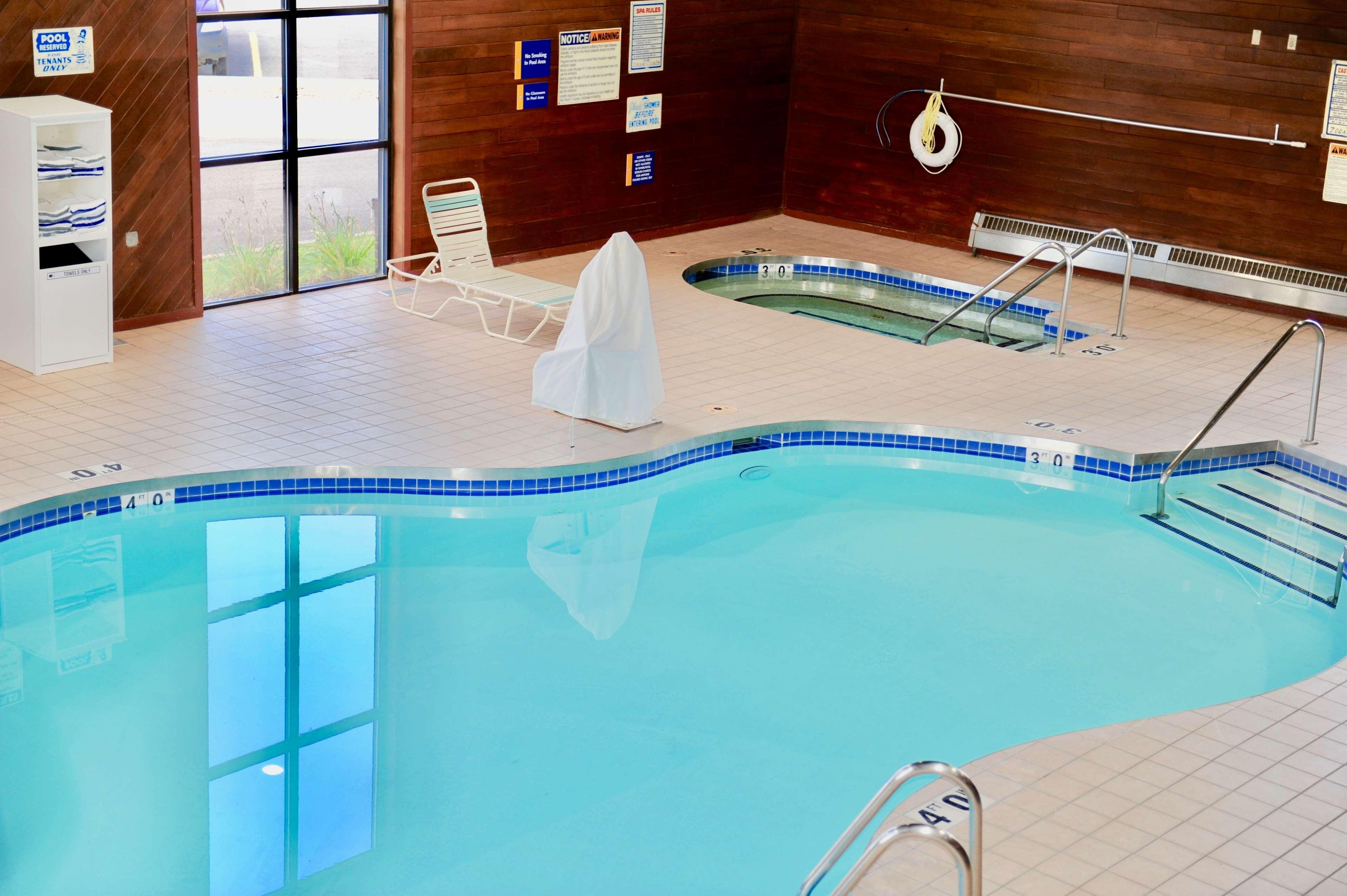 Days Inn & Suites By Wyndham Wausau Buitenkant foto
