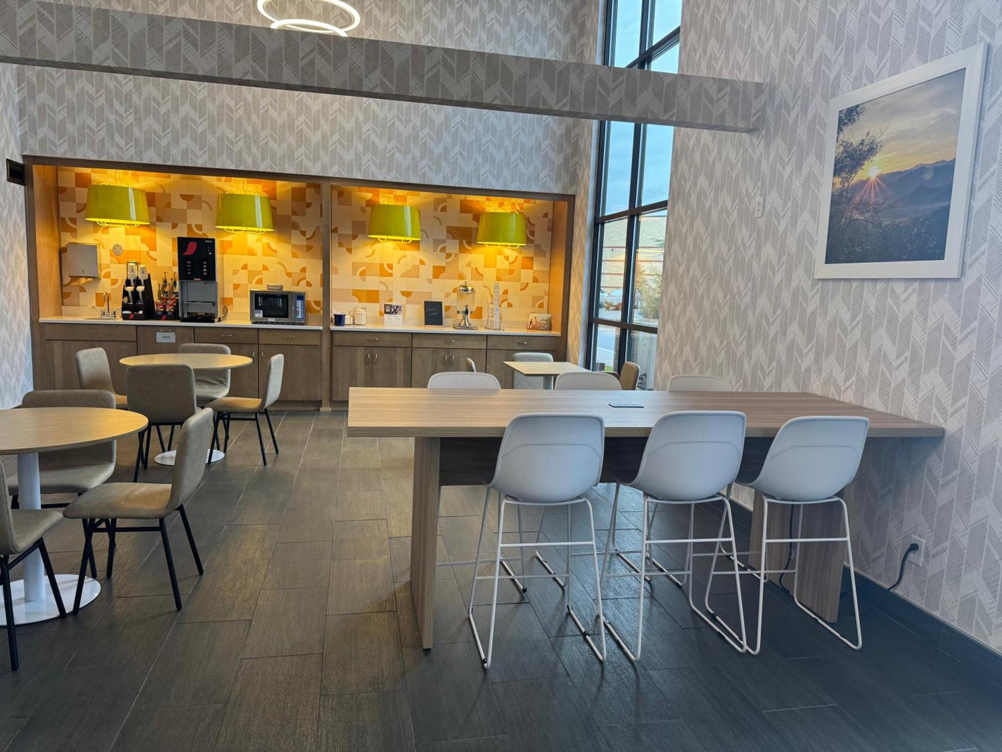 Days Inn & Suites By Wyndham Wausau Buitenkant foto