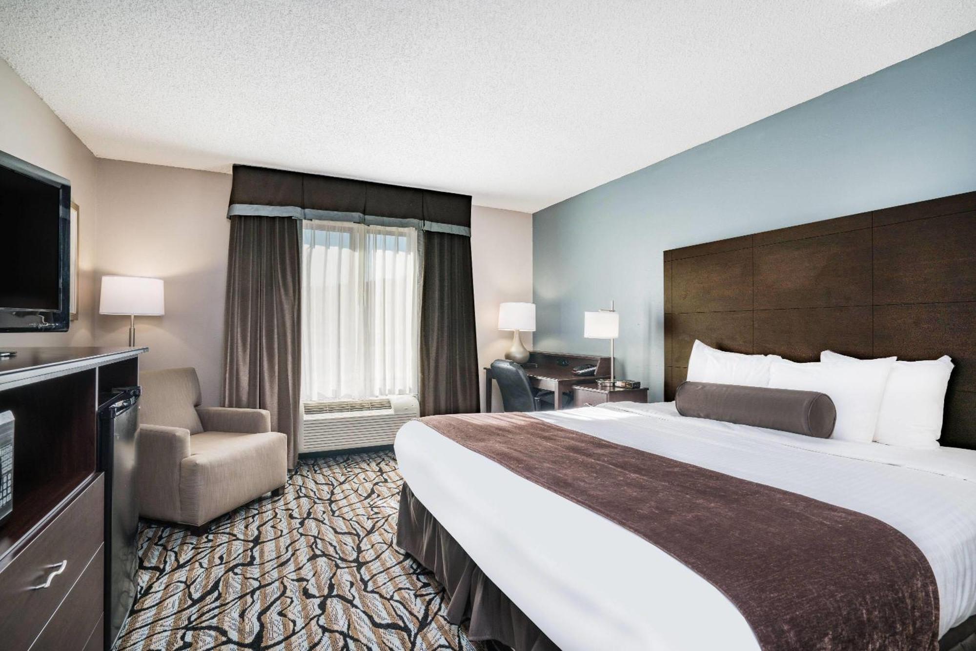 Days Inn & Suites By Wyndham Wausau Buitenkant foto